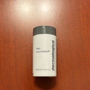 Dermalogica Daily Microfoliant in White and Gray